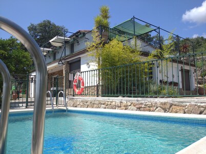 C. R. El Mirador de Acebo**** 4/10 pax, swimming pool, SPA, garden, N° TR-CC-00339