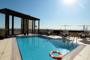 Outdoor pool, a rooftop pool - Marbella Executive 2 Bedrooms Balcony (Dubai)