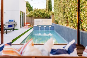 室外游泳池和溫水游泳池