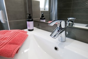 Casa de campo Confort, baño privado, vista al río (Jonquille) | Baño