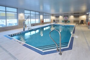 Piscine intérieure