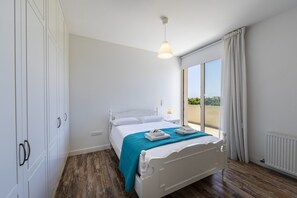 4 bedrooms, in-room safe, iron/ironing board, free WiFi