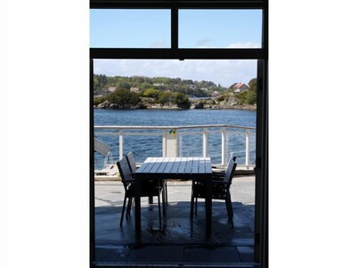 StayPlus Exclusive Seafront Holiday Home