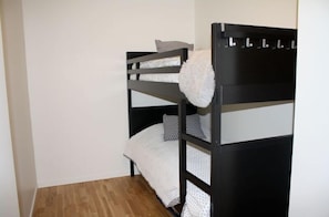 Apartment, 2 Schlafzimmer | Kostenloses WLAN, Bettwäsche