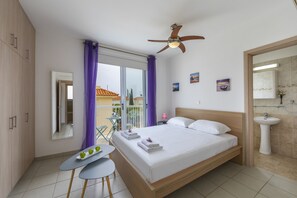 3 bedrooms, in-room safe, iron/ironing board, free WiFi - Protaras Villa Kalimera Near The Beach (Protaras)