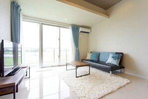 Free WiFi - Longvacation Okinawa 307 (Onna)