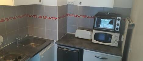 Fridge, microwave, toaster, mixer