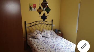 3 slaapkamers, een strijkplank/strijkijzer, gratis wifi, beddengoed