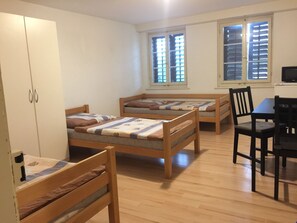 Free WiFi - Hostel Airport Oberglatt (Oberglatt)