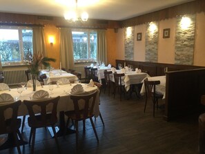 Restaurant - Hostel Airport Oberglatt (Oberglatt)