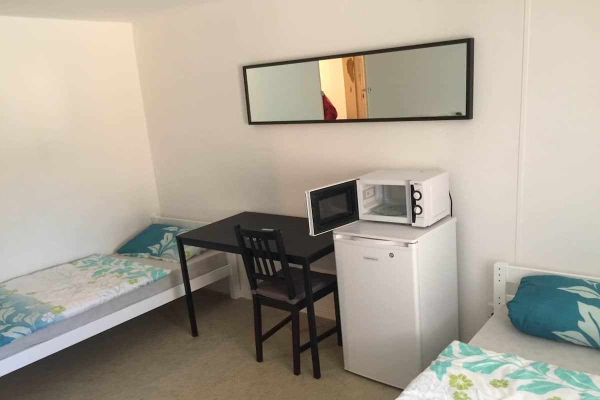 Basic Twin Room, Shared Bathroom | 1 bilik tidur, Wi-fi percuma