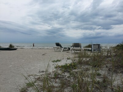 Quiet Gulf front vacation. Two bedroom two bath Gulf front villa