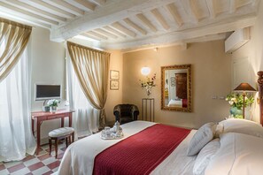 2 Schlafzimmer, Zimmersafe, Bügeleisen/Bügelbrett, WLAN