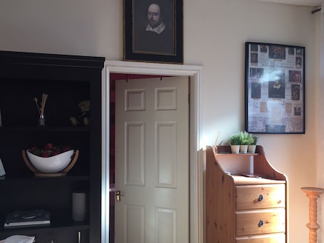 Interior. Shakespeare apartment vintage home from home on the edge of National Forest