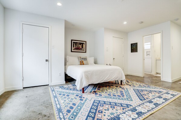 1 bedroom, desk, iron/ironing board, free WiFi