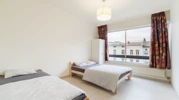 Iron/ironing board, free WiFi, bed sheets