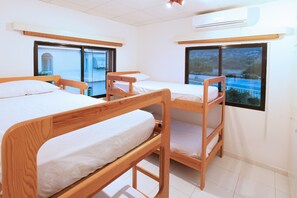 3 bedrooms, in-room safe, iron/ironing board, free WiFi - Protaras Green Bay Villa (Protaras)