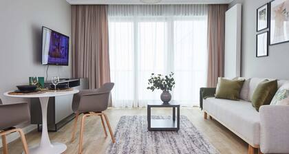 Metro Imielin 9th Floor Apartment