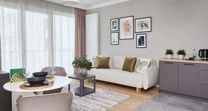 Metro Imielin 9th Floor Apartment