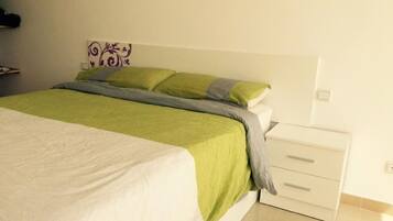 2 Schlafzimmer, Bügeleisen/Bügelbrett, Reisekinderbett, kostenloses WLAN