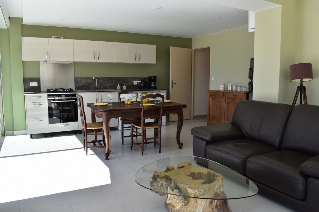 TWO APARTMENTS IN A PROPERTY OF 2 HECTARES MONTPELLIER MEDITERRANEE CEVENNES