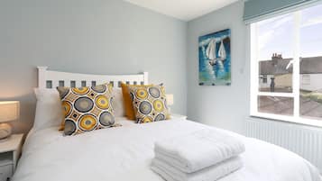 3 bedrooms, iron/ironing board, travel cot, free WiFi