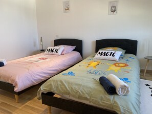3 habitaciones, insonorización, cuna de viaje y wifi gratis 