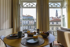 Dining - Loft exclusive to Clérigos (Porto)