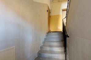 Superior-Apartment | 1 Schlafzimmer, Allergikerbettwaren, individuell dekoriert