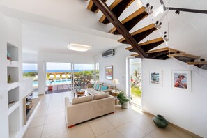 TV - Protaras Seafront Villa Alia (Protaras)