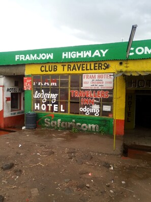 Façana frontal de l'allotjament