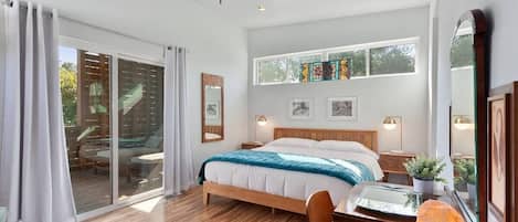 3 slaapkamers, een strijkplank/strijkijzer, wifi, beddengoed