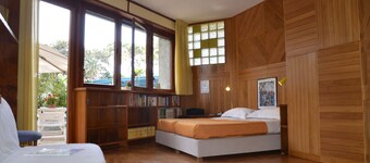 Villa Scimemi in Mondello- Independent studio apartment in elegant seafront villa