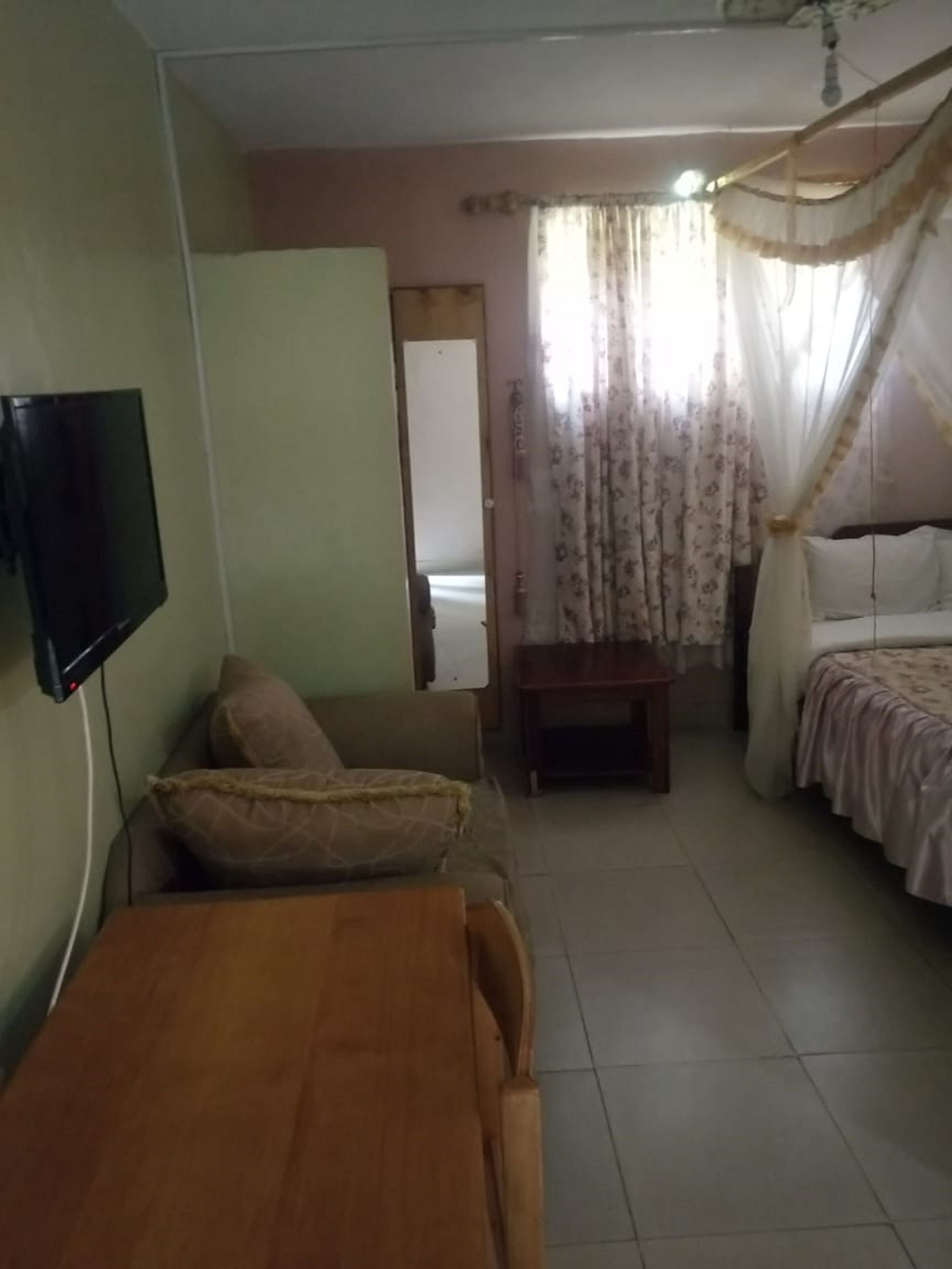 Desk, free WiFi, bed sheets