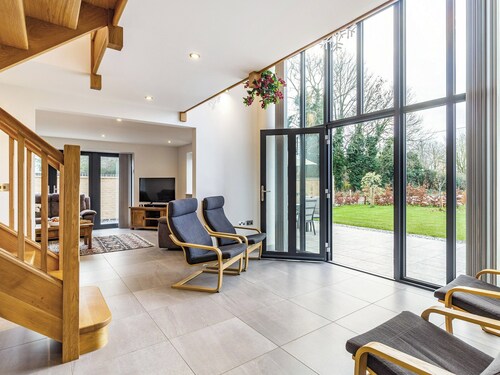 4 bedroom accommodation in Wicken, near Soham