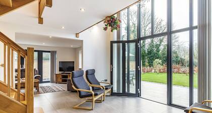 4 bedroom accommodation in Wicken, near Soham