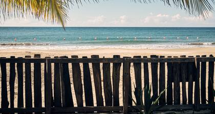Amelia’s your private, fully staffed Jamaican Retreat, walk to sea & best views