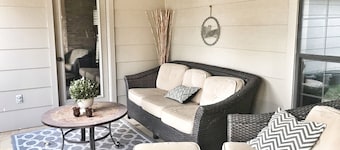 The Willow Oak Large 2400 sf home 3 bed 2 bath