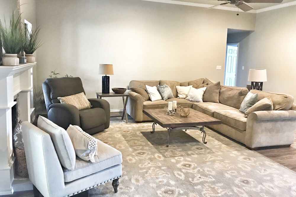 Beautiful well appointed & centrally located home