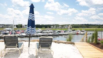 House, 1 King Bed (Bow Wow on the River) | Property grounds