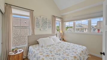 House, 1 King Bed (Bow Wow on the River)