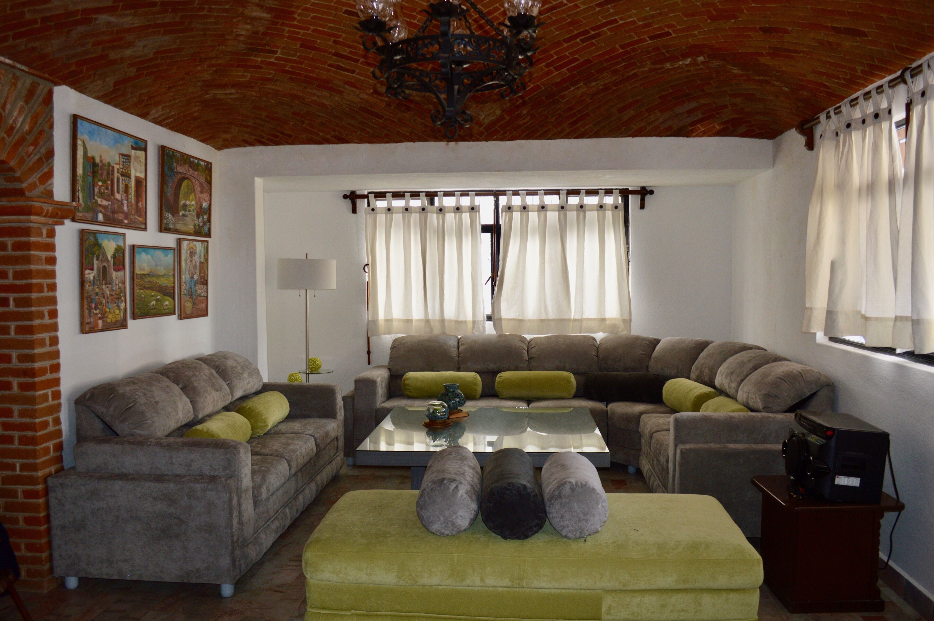 Hermosa casa en el centro de Tequisquiapan, 24 personas