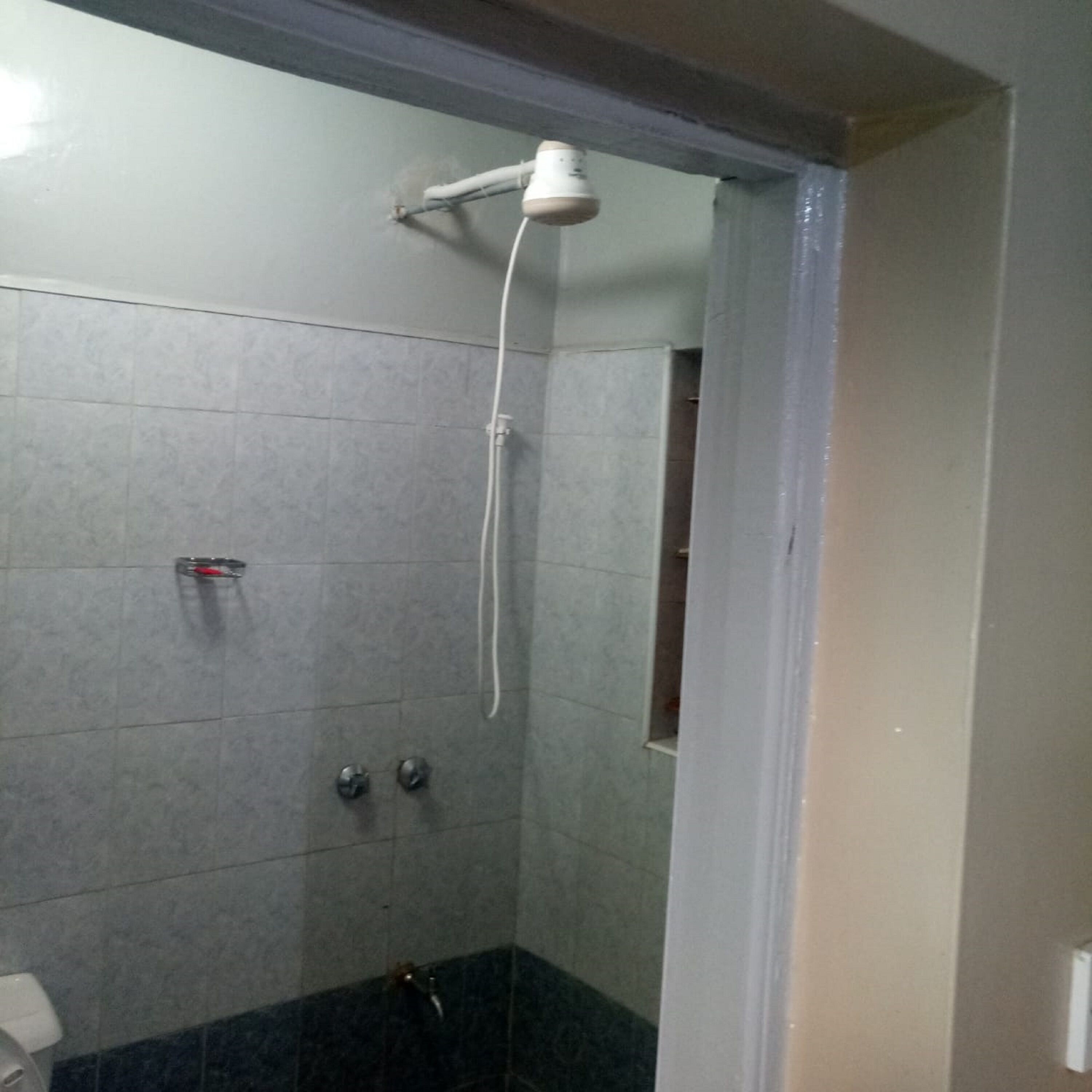 Single Room | Bathroom shower