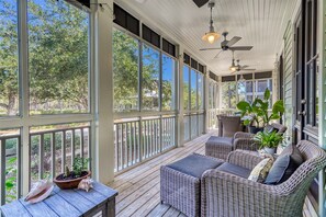 Terrace/patio - WaterColor Delight: Electric Cart, Bikes, Beach Club Access, & Steps to Frog Pool Fun! (Santa Rosa Beach)