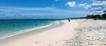 Villa à 40metre de la mer à Flic en Flac  