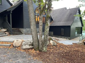 Exterior - 5 bdrm, Lake Rosseau, SW Exposure,! Gorgeous Sunsets! New Boathouse! (Minett)