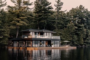 Exterior - 5 bdrm, Lake Rosseau, SW Exposure,!  Gorgeous Sunsets! New Boathouse! (Minett)