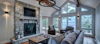 Gorgeous New Build w/ Main Cottage, Guest Cabin, Bunkies & Boathouse! Sunsets!