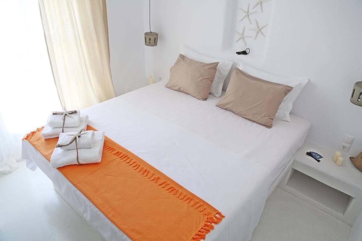 Standard Room | 2 bedrooms, in-room safe, free cribs/infant beds, free WiFi
