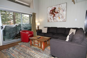 TV, fireplace, DVD player - Sierra Park Villas #03 (Mammoth Lakes)